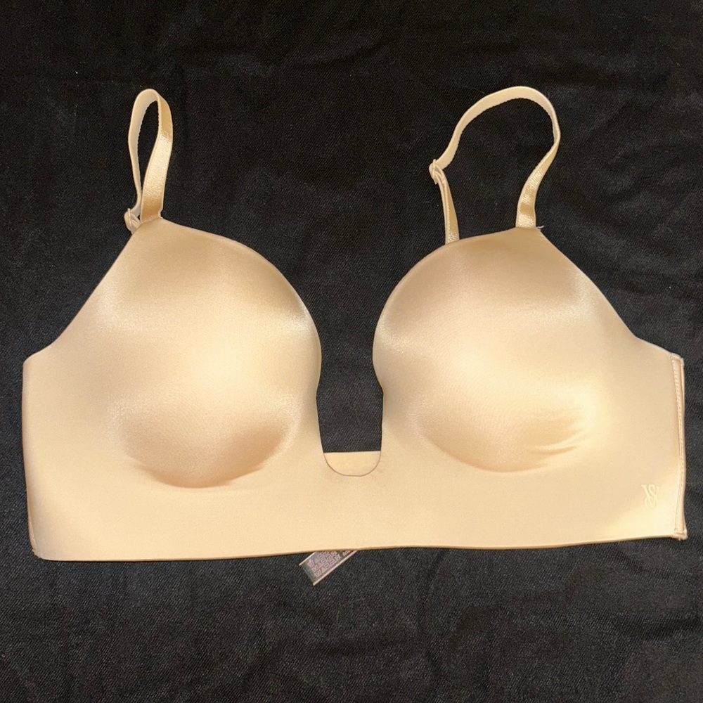 Victoria’s Secret Plunge Low-Back Bra